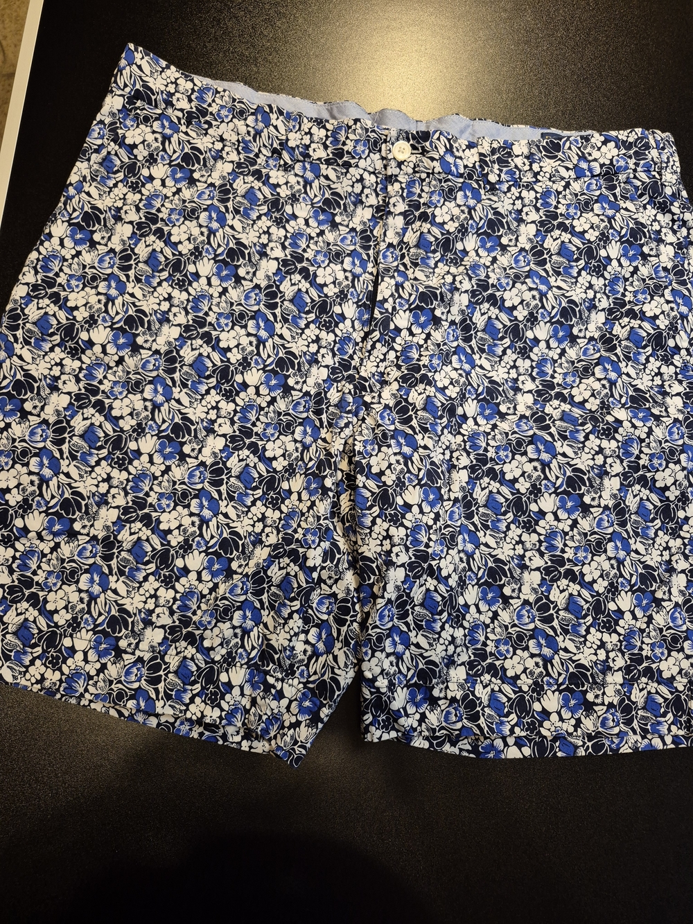 Men's Flat-Front Floral Shorts in Blue and White